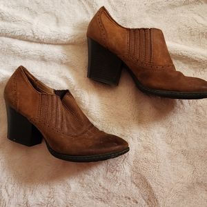 b.o.c. Low Cut Heeled Ankle Bootie size 11